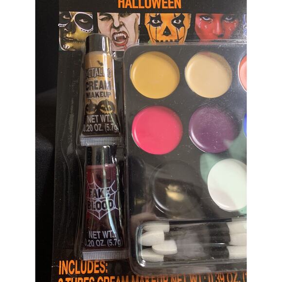Happy Halloween Deluxe Makeup Kit - BRAND NEW NEVER OPENED! Everything You Need! - Picture 3 of 8
